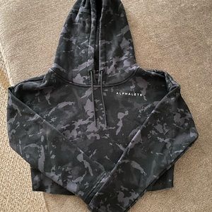 Alphalete cropped hoodie